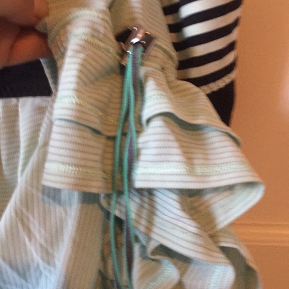 Lululemon run back on track tank top yoga fitness - Picture 2 of 4